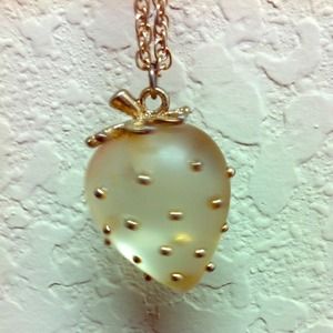 ❌❌TRADED❌❌Gold chain necklace with clear
