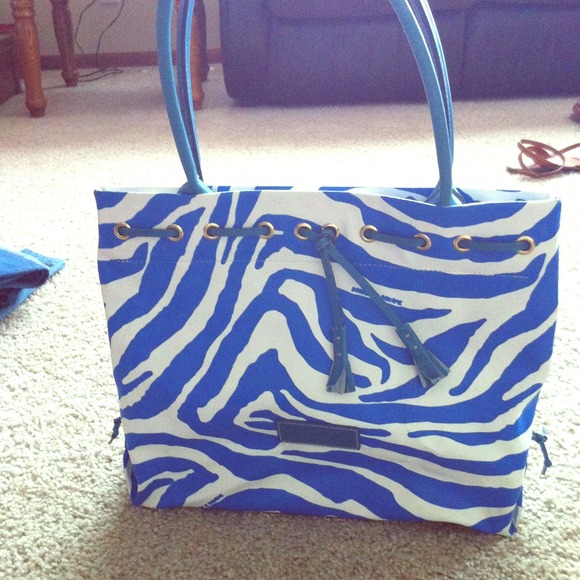 Authentic Dooney & Bourke Handbag!