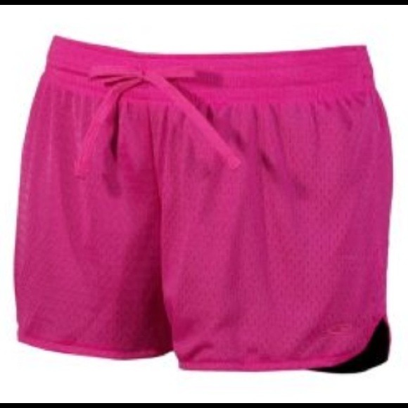 hot pink running shorts. 💕