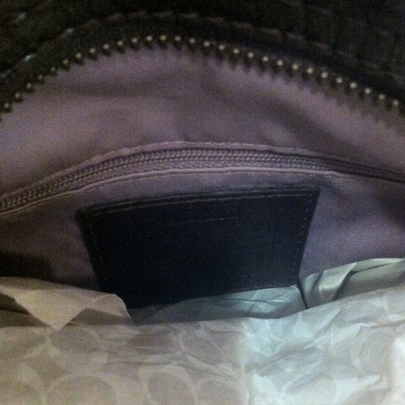 🎉Just Reduced🎉Authentic Coach Zoe hand bag - Picture 2 of 4