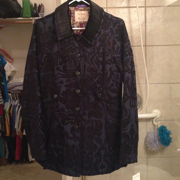Free People navy/black jacket