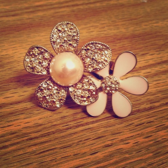 Double flower ring