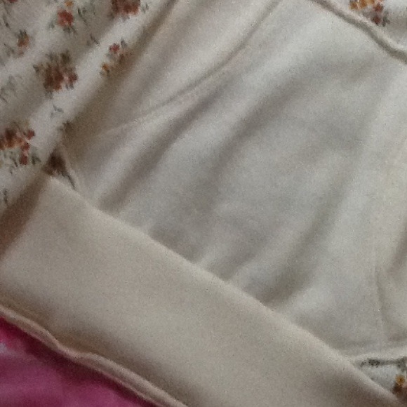 Sweater - Picture 3 of 4