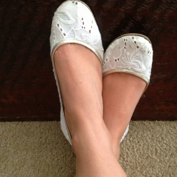 Cute flat shoes! - Picture 3 of 3