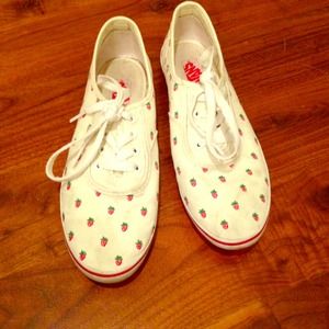 Strawberry vans