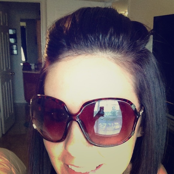 Brown sun glasses