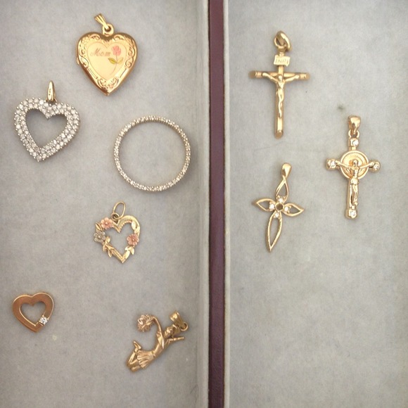 Gold trinkets - $5 each or the entire set for $25!