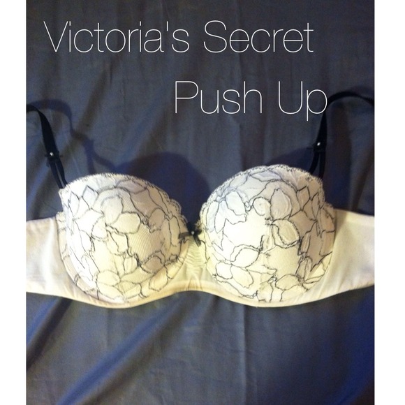 VICTORIA'S SECRET PUSH UP BRA 34D