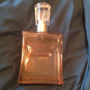 Irresistible Apple Perfume