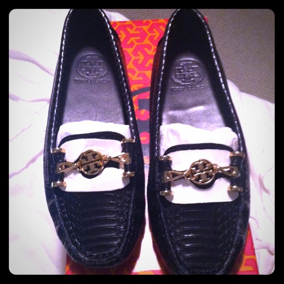 NWT Tory Burch Daria Driver size 6