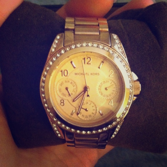 Michael kors rose gold womens watch - Picture 1 of 3