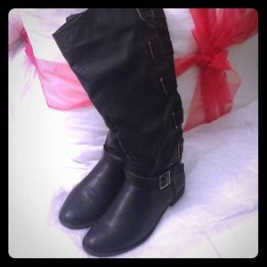 Riding boots