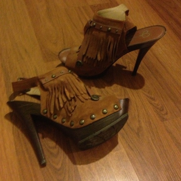 **SOLD** - Picture 2 of 4