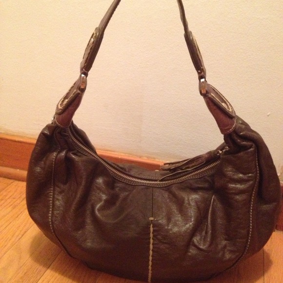 Liz Claiborne leather-like purse - Picture 2 of 3