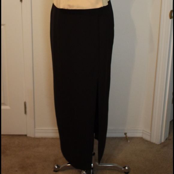 Black crepe skirt