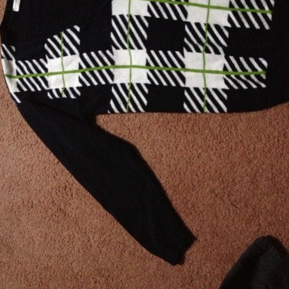 Sweater - Picture 2 of 2