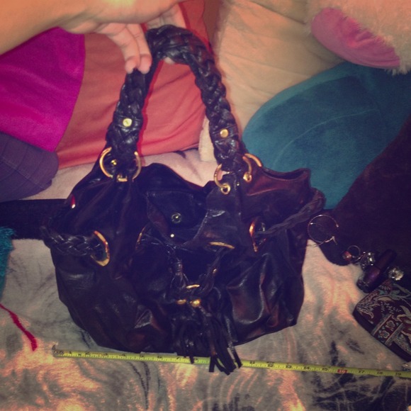Black handbag with gold accent! - Picture 1 of 3