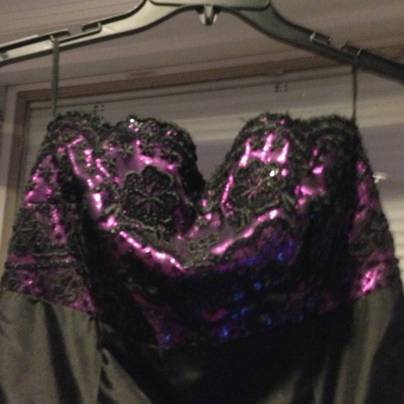 Totally 80s dress - Picture 2 of 3