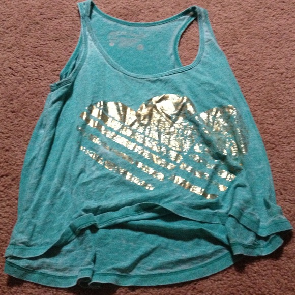 Tank top bundle:) - Picture 2 of 3