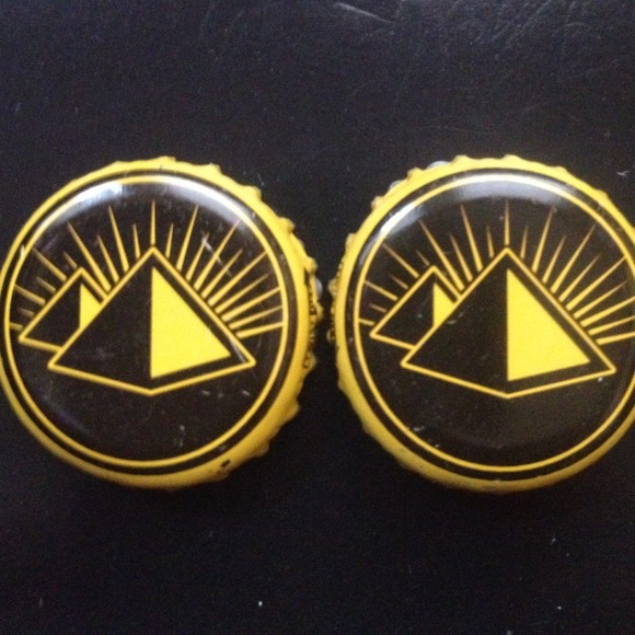 Pyramid Brewery Bottle Cap Earrings. - Picture 1 of 1