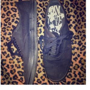 plain black sneakers