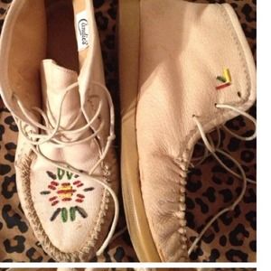candies beige ankle boots