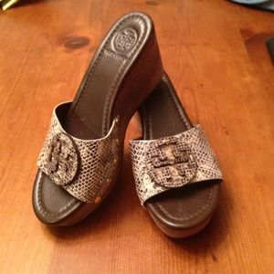 (NEW) Snakeskin Tory Burch slip on wedge