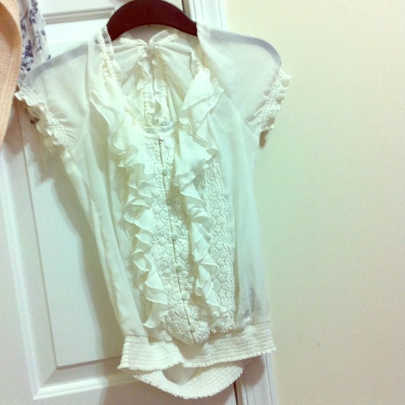 Abercrombie white chiffon fashion top