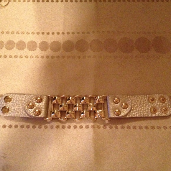 TRADED!!!!!!!        Bracelet with gold studs