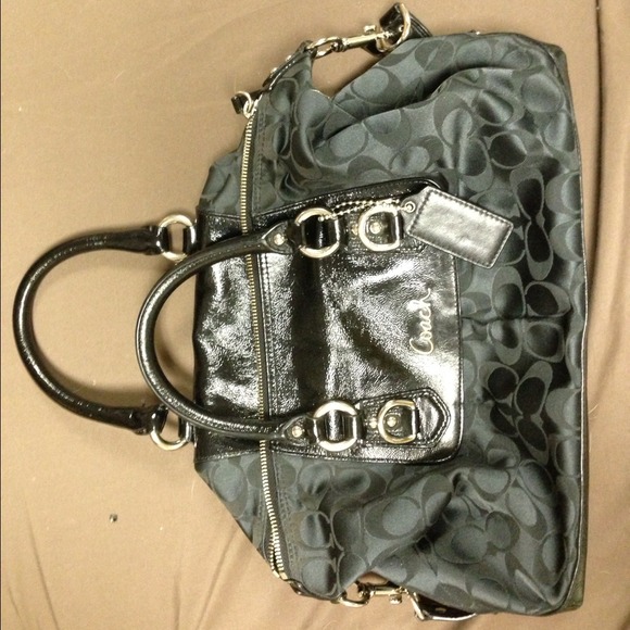 Authentic Coach Ashley Signature Black Satchel