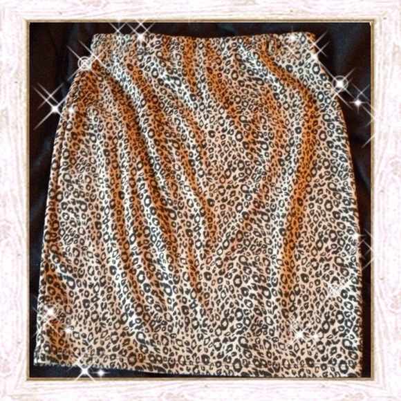 ⛔Traded⛔ Animal Printed Pencil Skirt