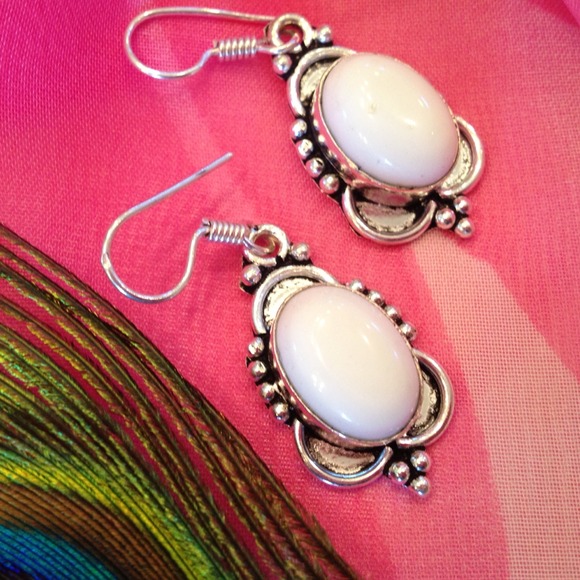 Silver White Agate Dangle Earrings