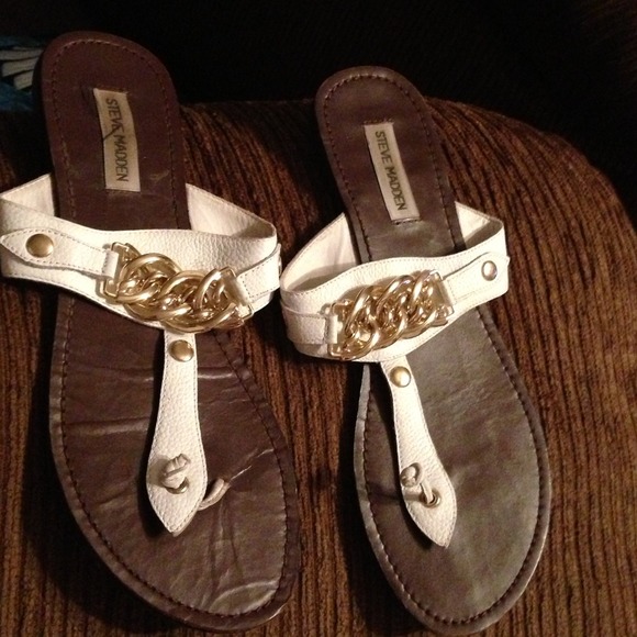 SOLD Steve Madden white and gold sandals size 9