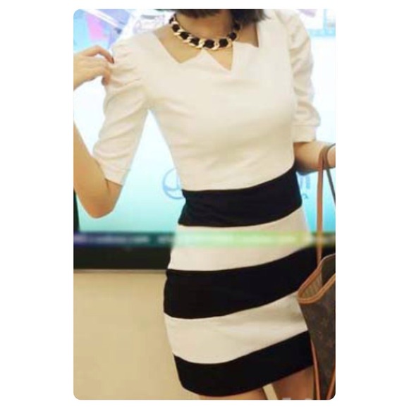 Dresses & Skirts - 👇Reduced👇🎀New, Black & white striped dress🎀