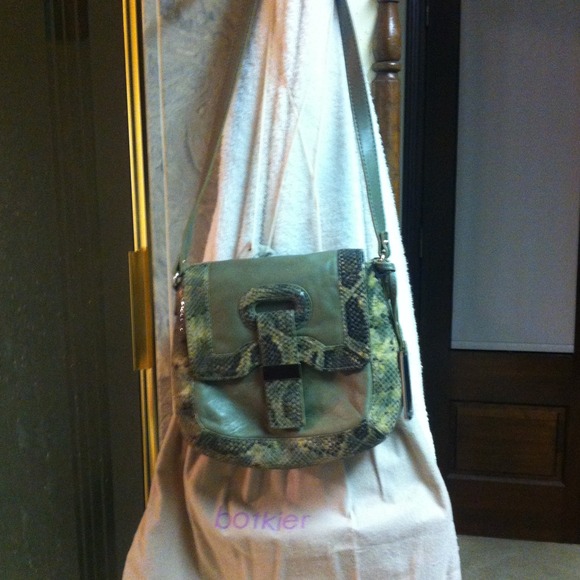 Green brand new botkier purse