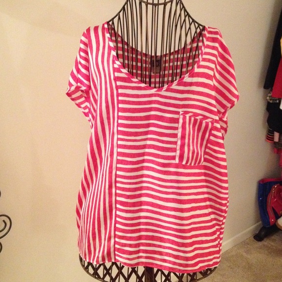 Anne Klein pink and white stripe top - Picture 3 of 3