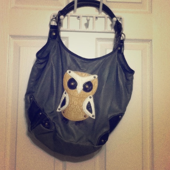 Gray owl purse