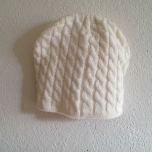 TRADED White simple never worn beanie