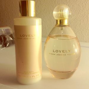 Sarah Jessica Parker LOVELY. Milk bath & perfume.
