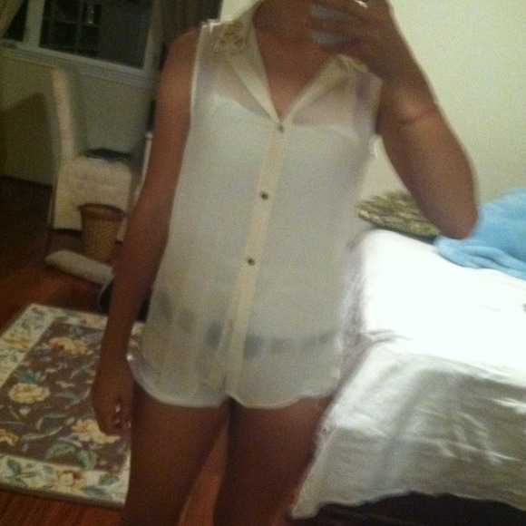 White are through shirt never worn with studs - Picture 1 of 3