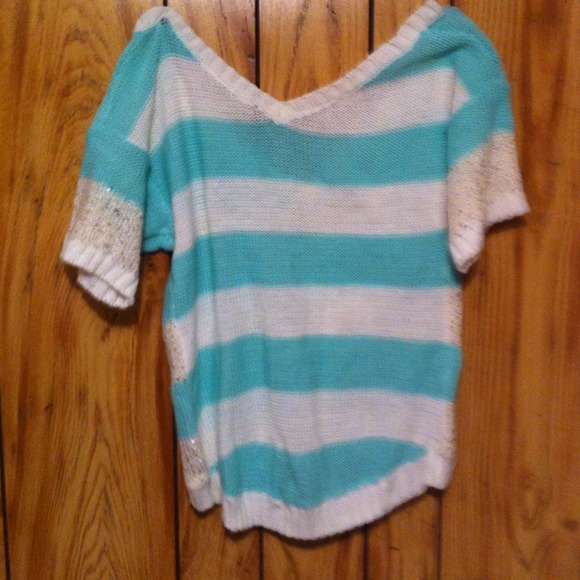 Sweater/Shirt - Picture 3 of 3