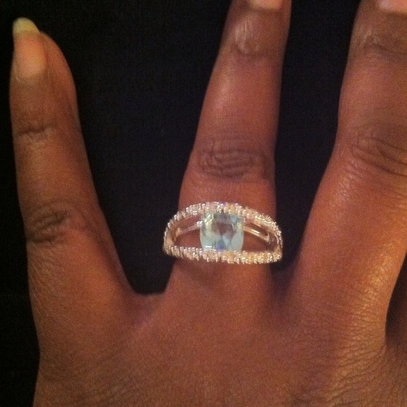 Peridot  Ring - Picture 1 of 4