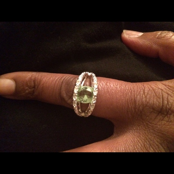 Peridot  Ring - Picture 2 of 4