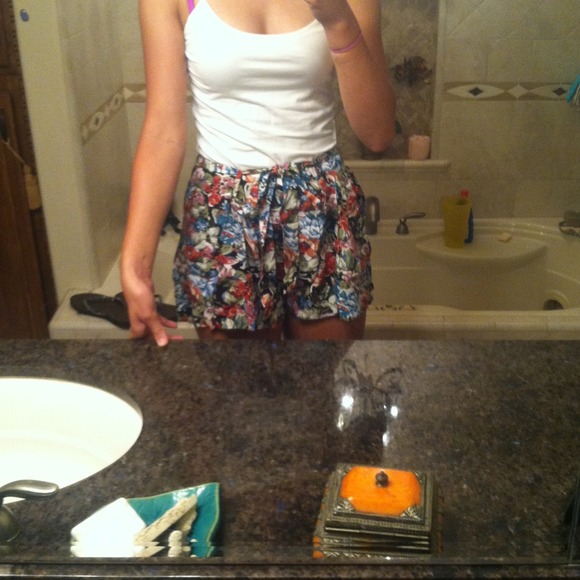 Flower printed loose high waited shorts - Picture 1 of 2