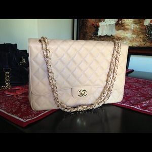 🚫On hold for @lily2012🚫Chanel single flap