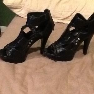 Black Chinese laundry heels