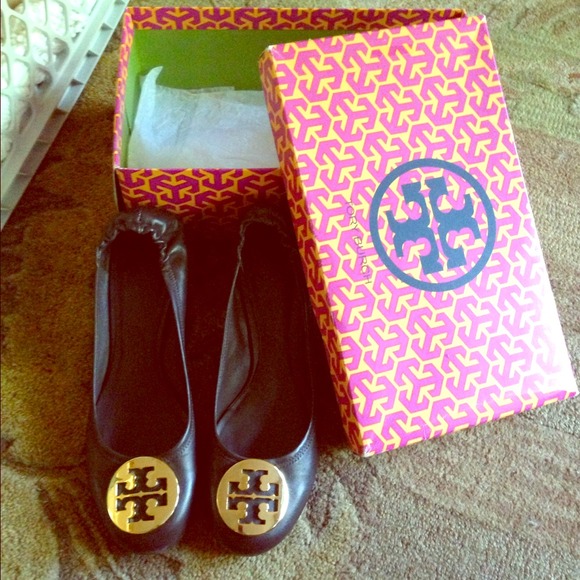 SOLD! Tory Burch Amy Pump in brown