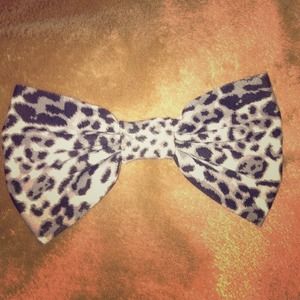 Cheetah Hair Bow