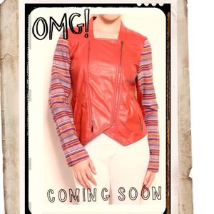 SOLD💥Hot Pick💥Embroidered Sleeve Leather Jacket