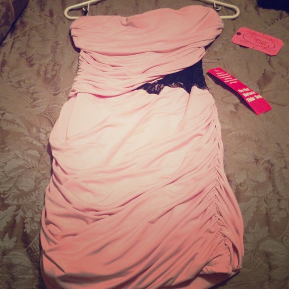Pink dress new!!
